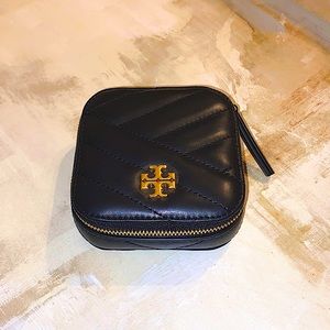 New Tory Burch jewelry case. No tag but has original packaging.